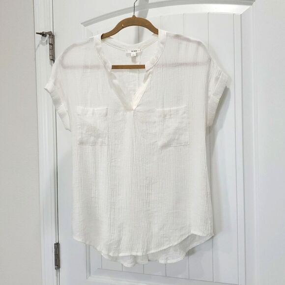 Mine Womans V Neck White Summer Lightweight Blose, Woth Back Detail, Size Large - Picture 1 of 5